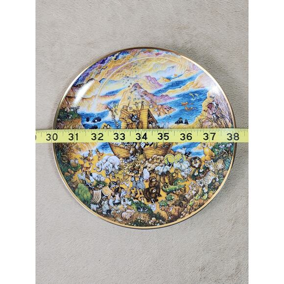 Noah's Ark Bible Story Plate Two By Two by Bill Bell 8" 1991 Porcelain Gold Trim - Picture 12 of 12